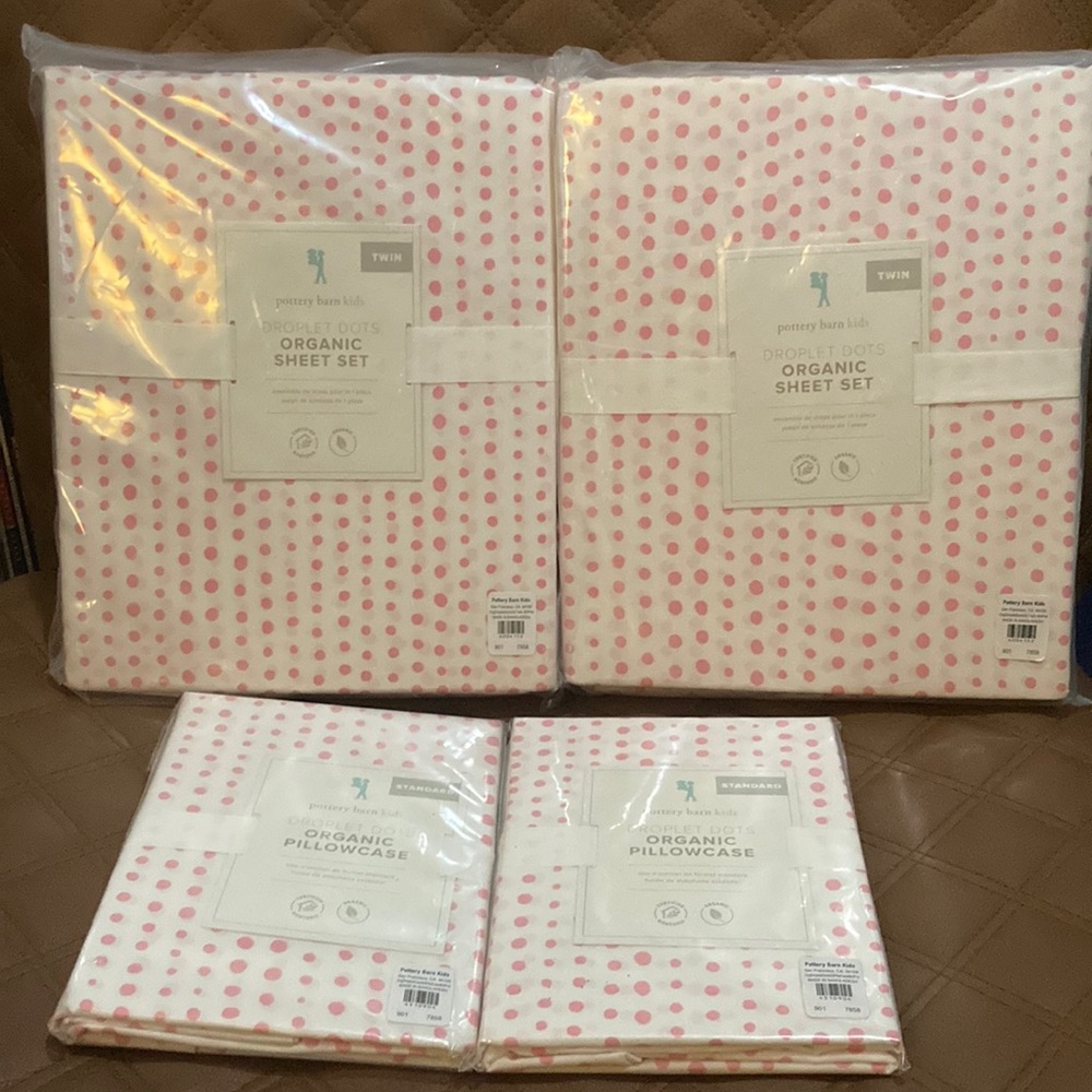 NEW Pottery Barn - Twin Organic Sheet Set - Pink Droplet Dots - set of two
